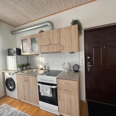 Апартаменты Laura Comfy Kappeli 8-2 Near Airport, Next To The Bus Station Таллин