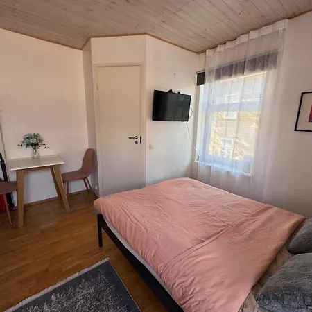 Laura Comfy Kappeli 8-2 Near Airport, Next To The Bus Station Reval